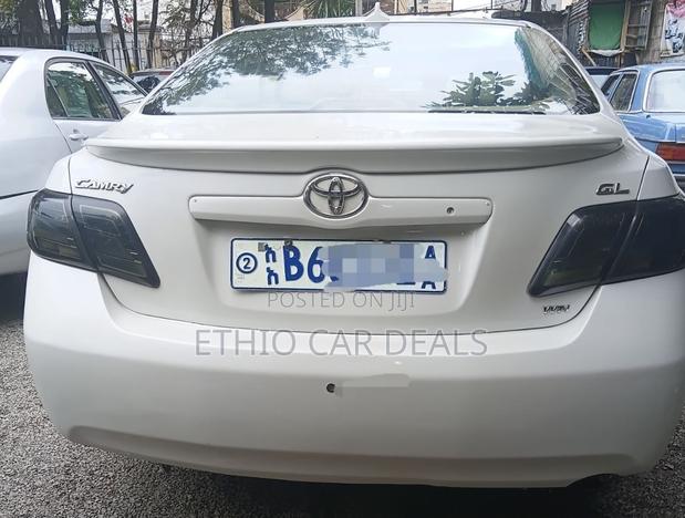 Toyota Corolla 2010 White
