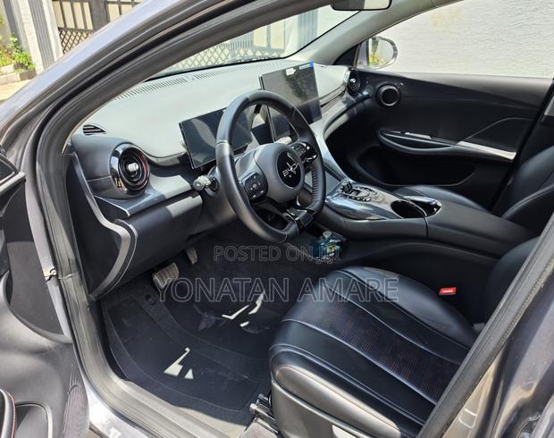 BYD E2 43 kWh 94 hp FWD 2025 Gray