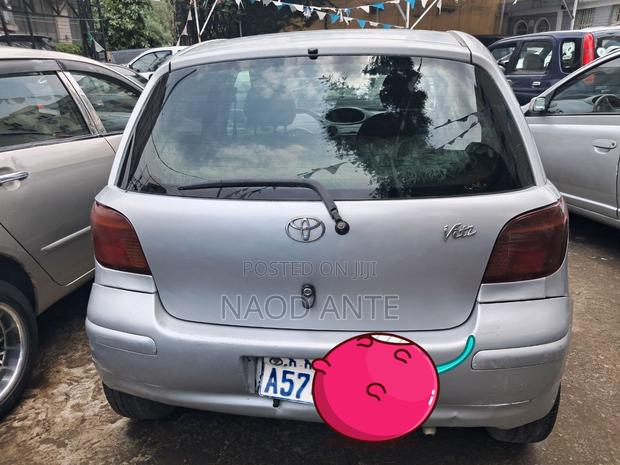 Toyota Vitz 2003 Silver