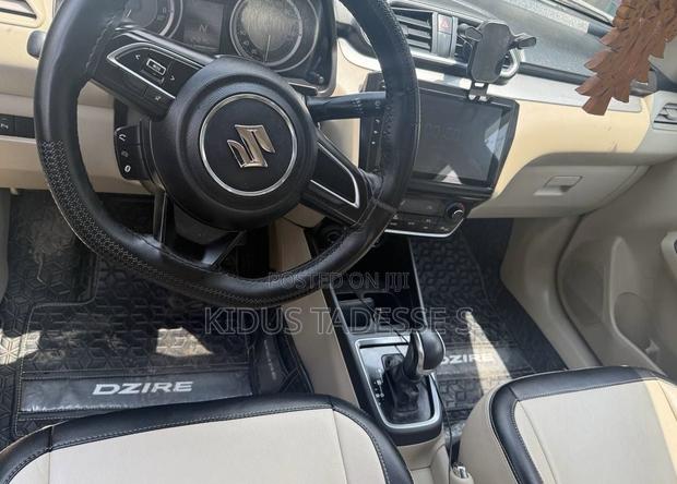 Suzuki Dzire 2022 Silver