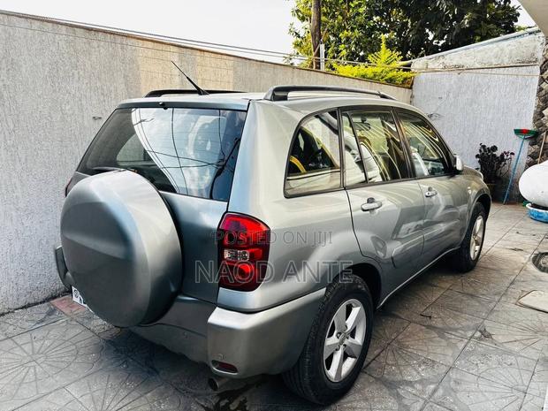 Toyota RAV4 2005 Brown