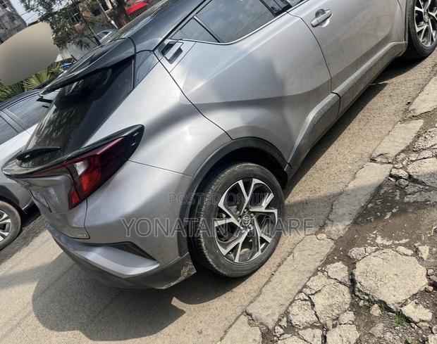 Toyota C-HR 2020 Gray