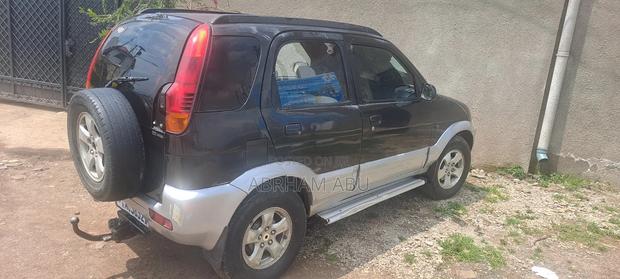 Daihatsu Terios 2000 Black