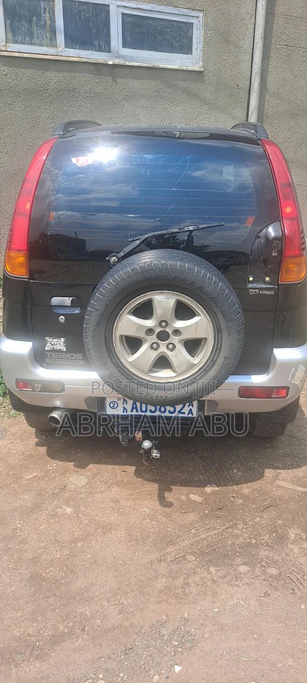 Daihatsu Terios 2000 Black