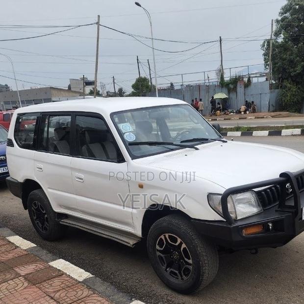Toyota Land Cruiser 1996 White