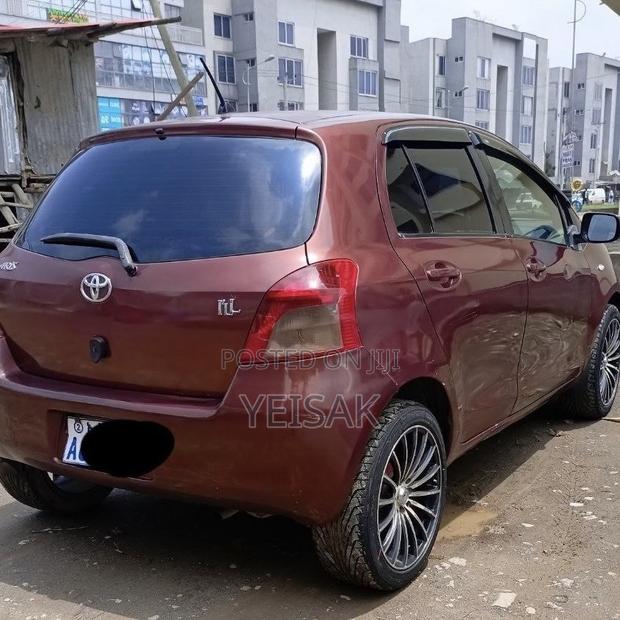 Toyota Yaris 2007 Red