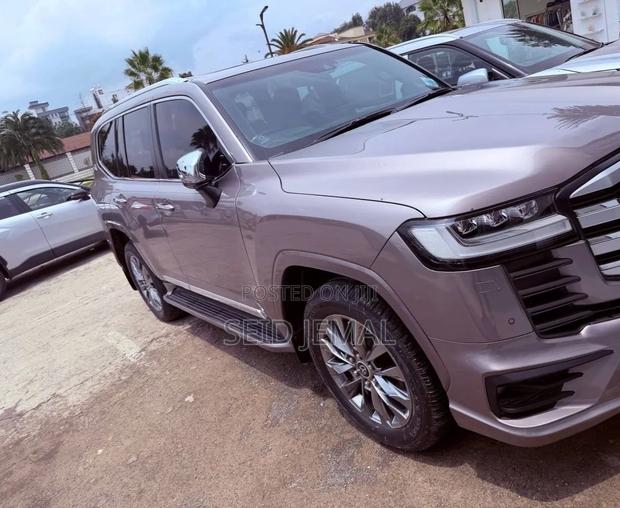 Toyota Land Cruiser 2023 Brown