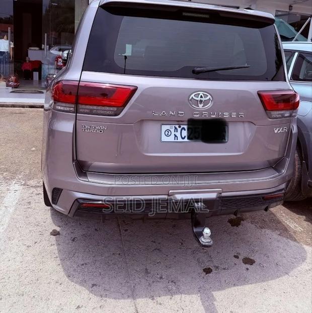 Toyota Land Cruiser 2023 Brown