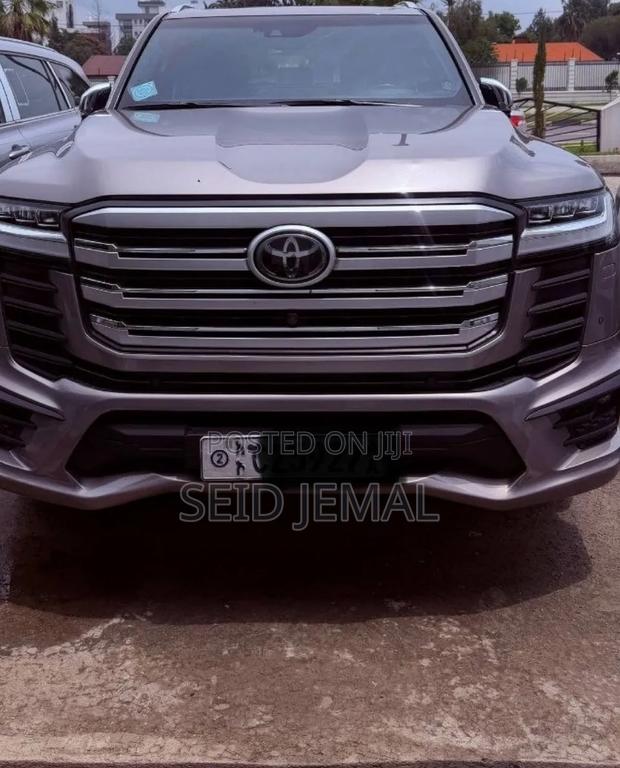 Toyota Land Cruiser 2023 Brown
