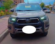 Toyota Hilux 2021 Pearl for sale