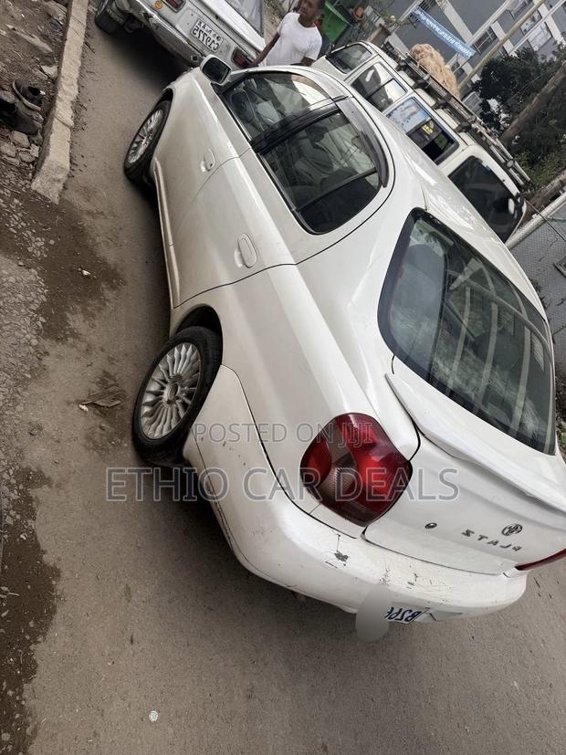 Toyota Platz 2002 White