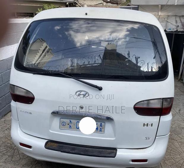 Hyundai H200 2000 White