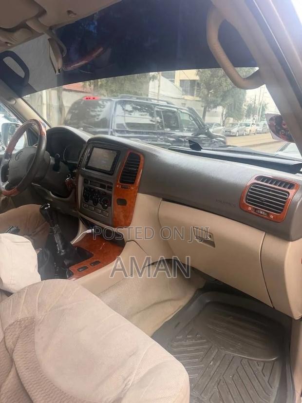 Toyota Land Cruiser 2005 Silver