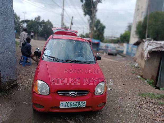 Car 2000 Red
