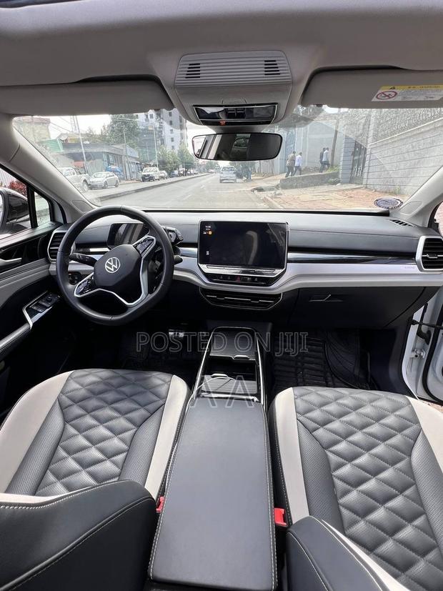 Volkswagen ID.6 2024 White