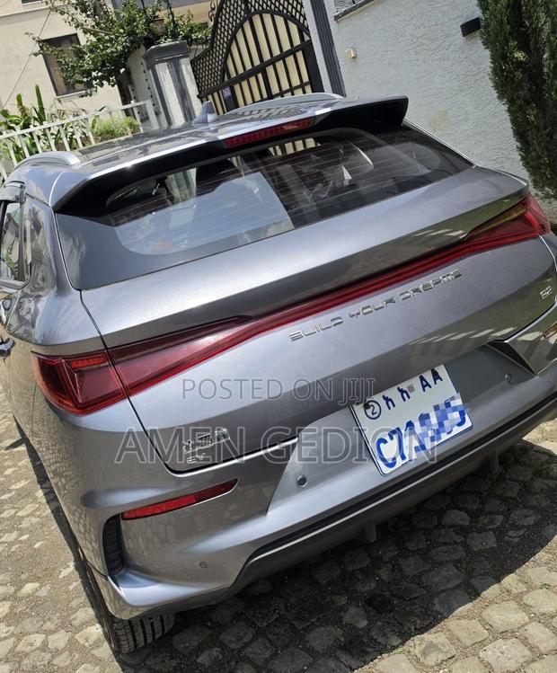 BYD E2 43 kWh 94 hp FWD 2025 Silver