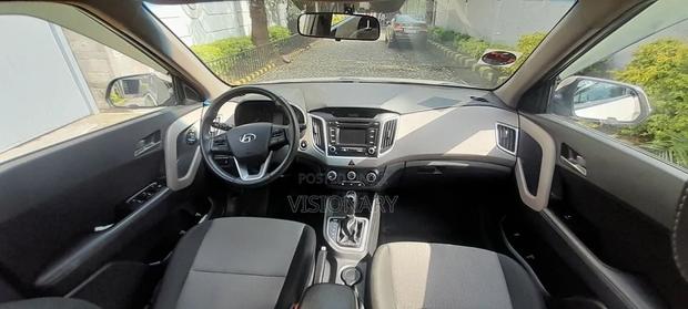 Hyundai Creta 2017 Pink