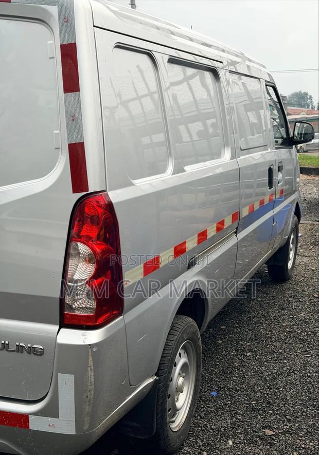 Wuling Rongguang 2020 Silver