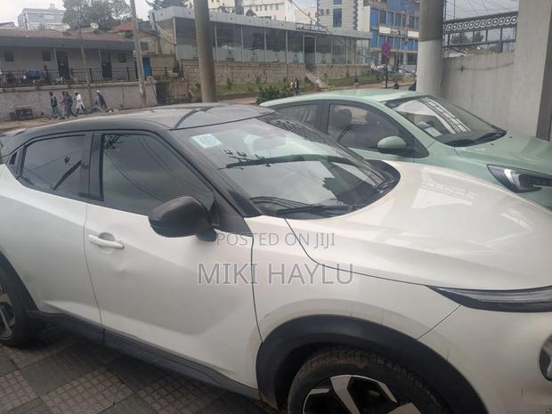 Nissan Juke 2022 White