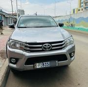 Toyota Hilux 2017 Gold for sale