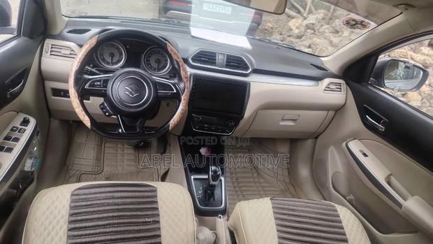 Suzuki Dzire 2022 Silver