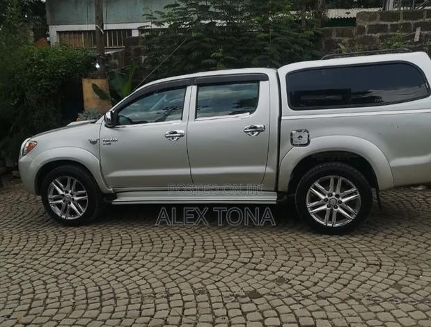 Toyota Hilux 2007 Gold