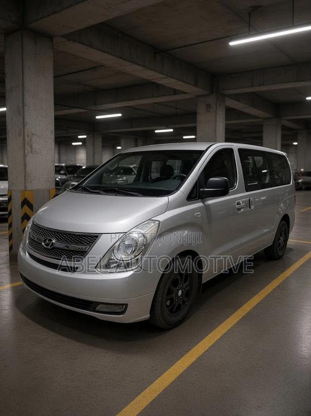 Hyundai H200 2007 Silver