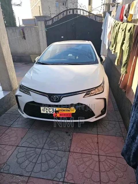 Toyota Corolla 2022 White