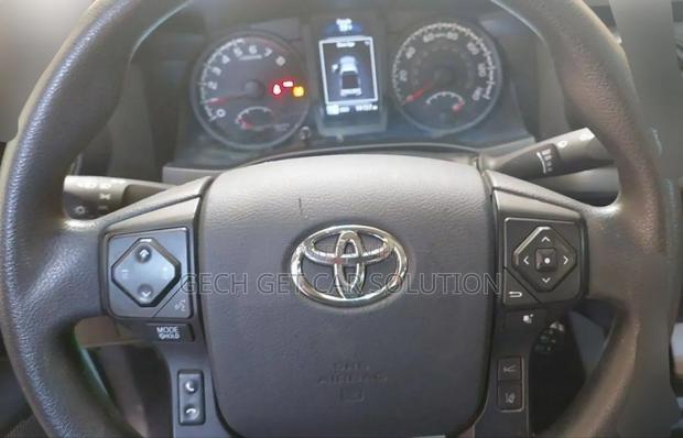 Toyota Tacoma 2018 White