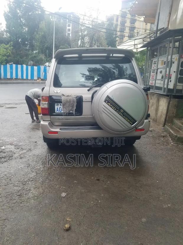 Toyota Land Cruiser 2006 Blue