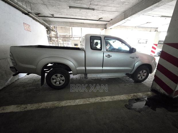 Toyota Hilux 2008 Gold