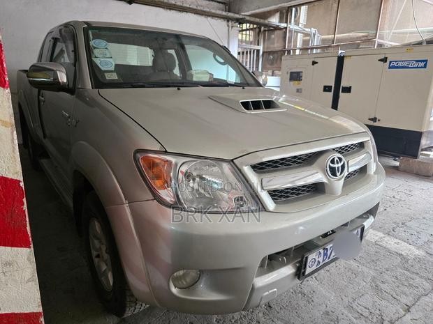 Toyota Hilux 2008 Gold