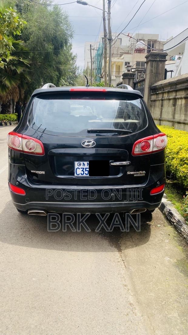 Hyundai Santa Fe 2010 Black