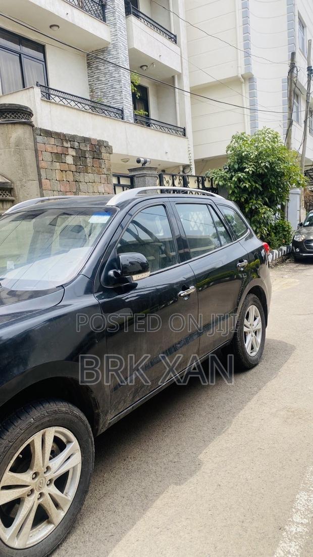 Hyundai Santa Fe 2010 Black