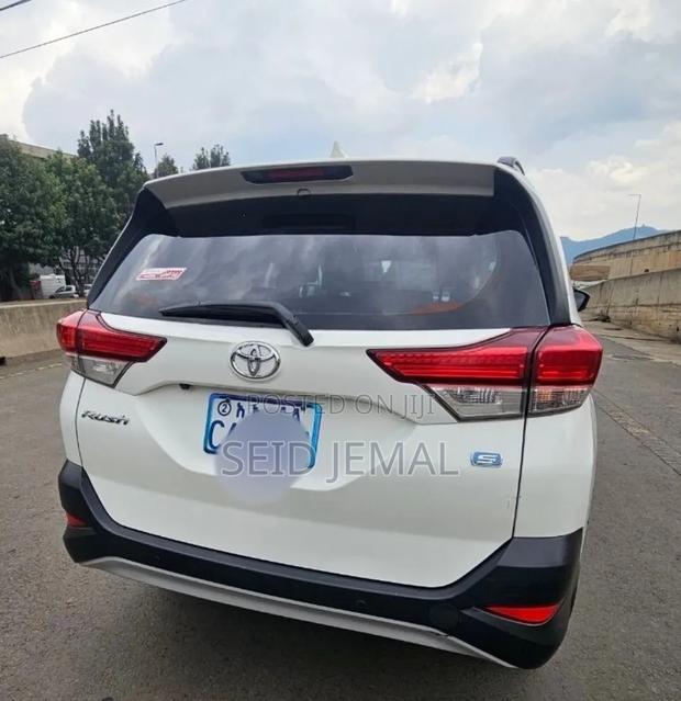 Toyota Rush 2023 White