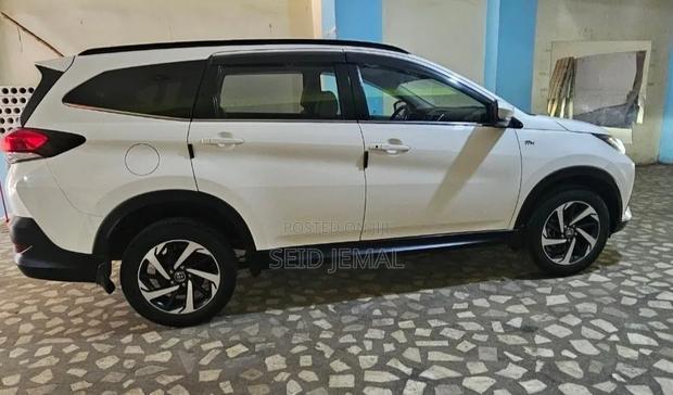 Toyota Rush 2023 White