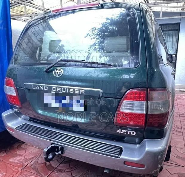 Toyota Land Cruiser 2007 Gray