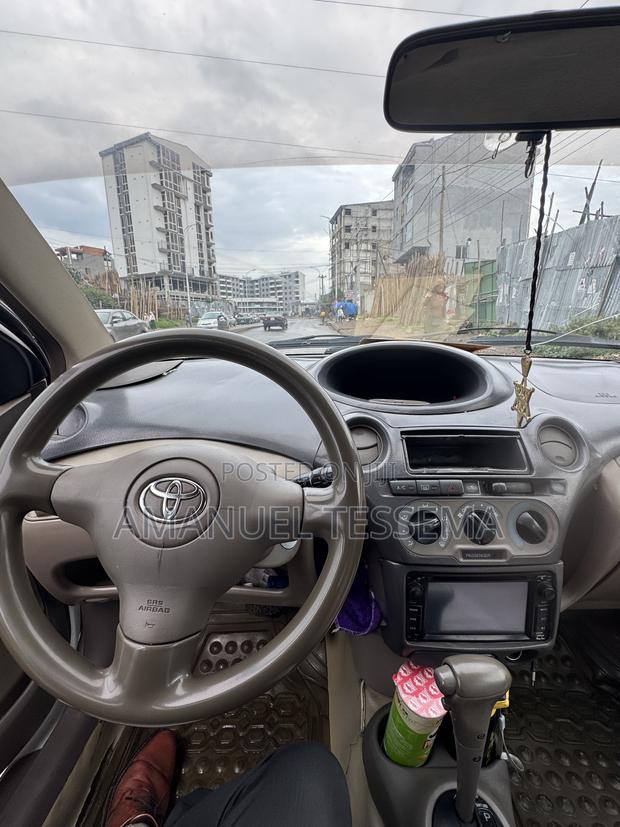 Toyota Platz 1.0 FWD 2005 White