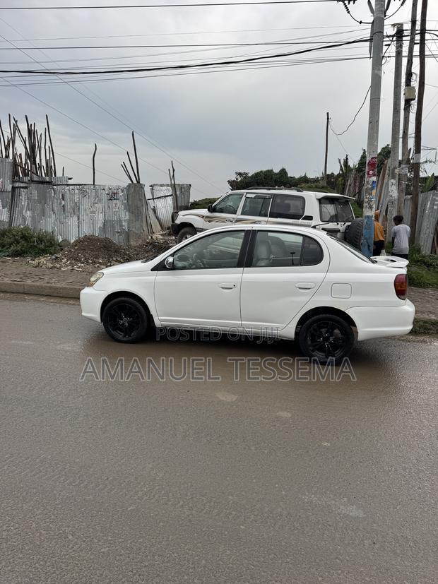 Toyota Platz 1.0 FWD 2005 White