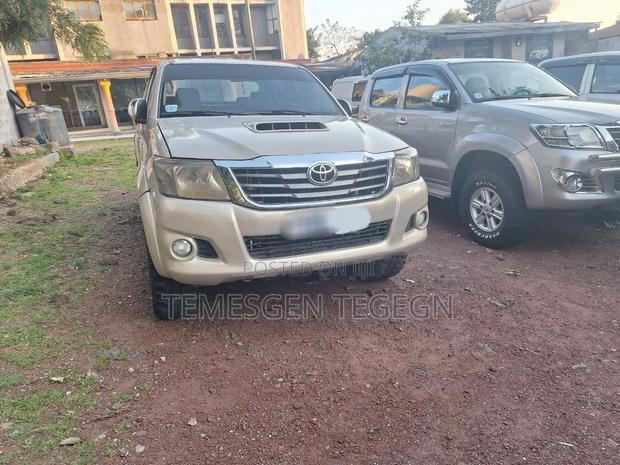 Toyota Hilux 2010