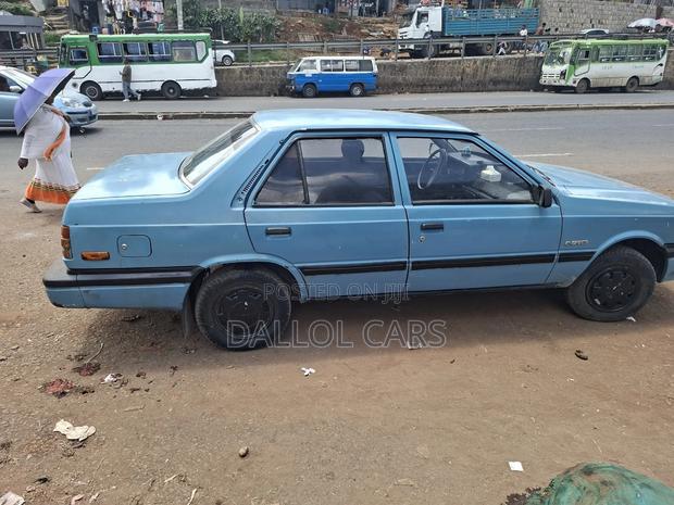 Hyundai Stellar 1987 Blue