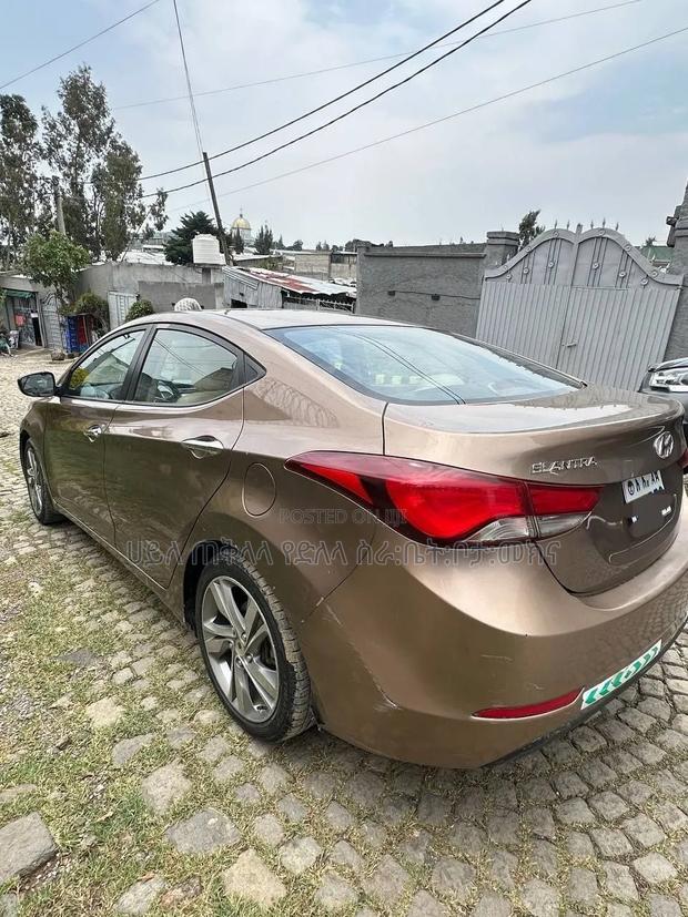 Hyundai Elantra 2015 Brown