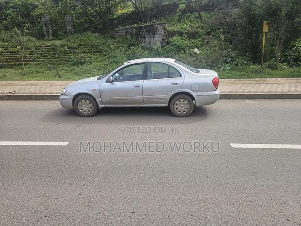 Nissan Sunny B15 Sedan 1.3 2004 Silver
