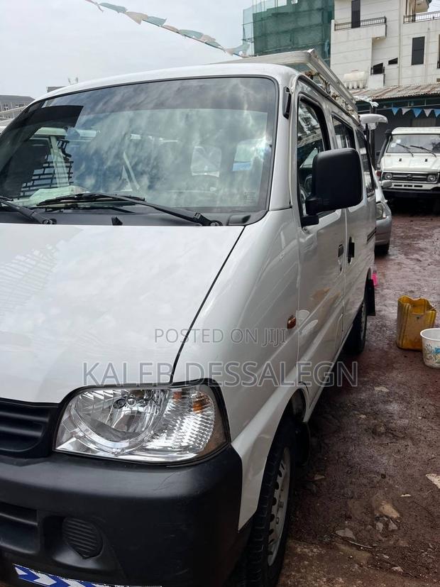 Suzuki Eeco 2024 White