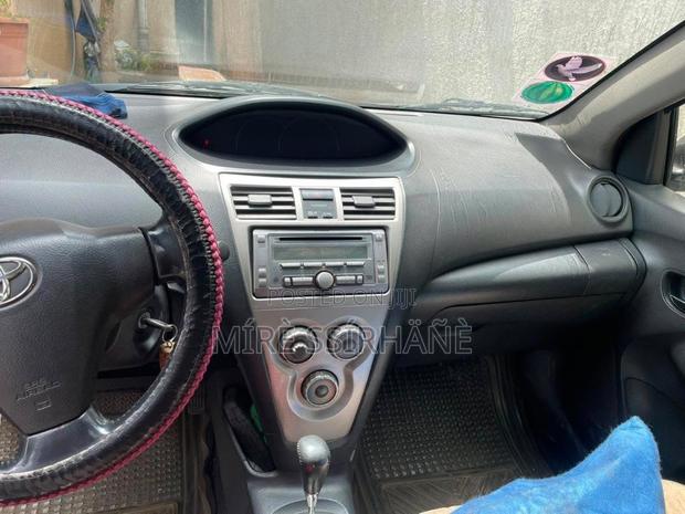 Toyota Yaris 1.3 VVT-i Automatic 2008 Silver