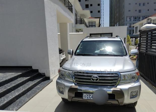 Toyota Land Cruiser 4.5 V8 VXR 2015 Silver