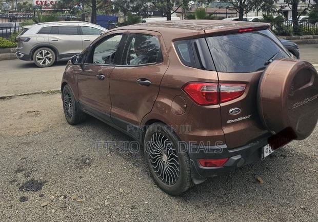 Ford Ecosport 2015 Brown