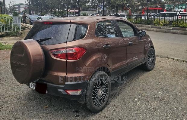 Ford Ecosport 2015 Brown