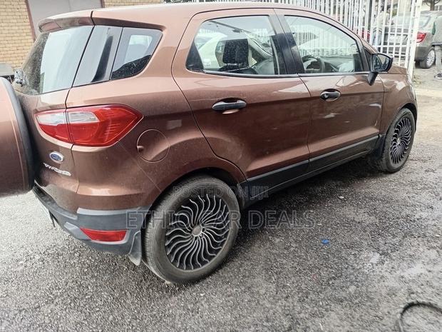 Ford Ecosport 2015 Brown
