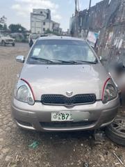Toyota Vitz 1.0 FWD 5dr 2000 Maroon for sale